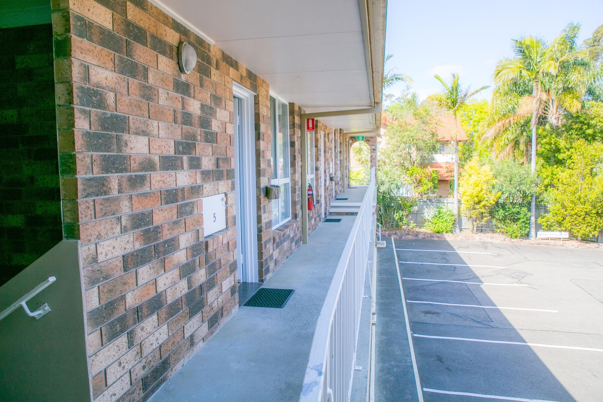Gosford Palms Motor Inn Экстерьер фото